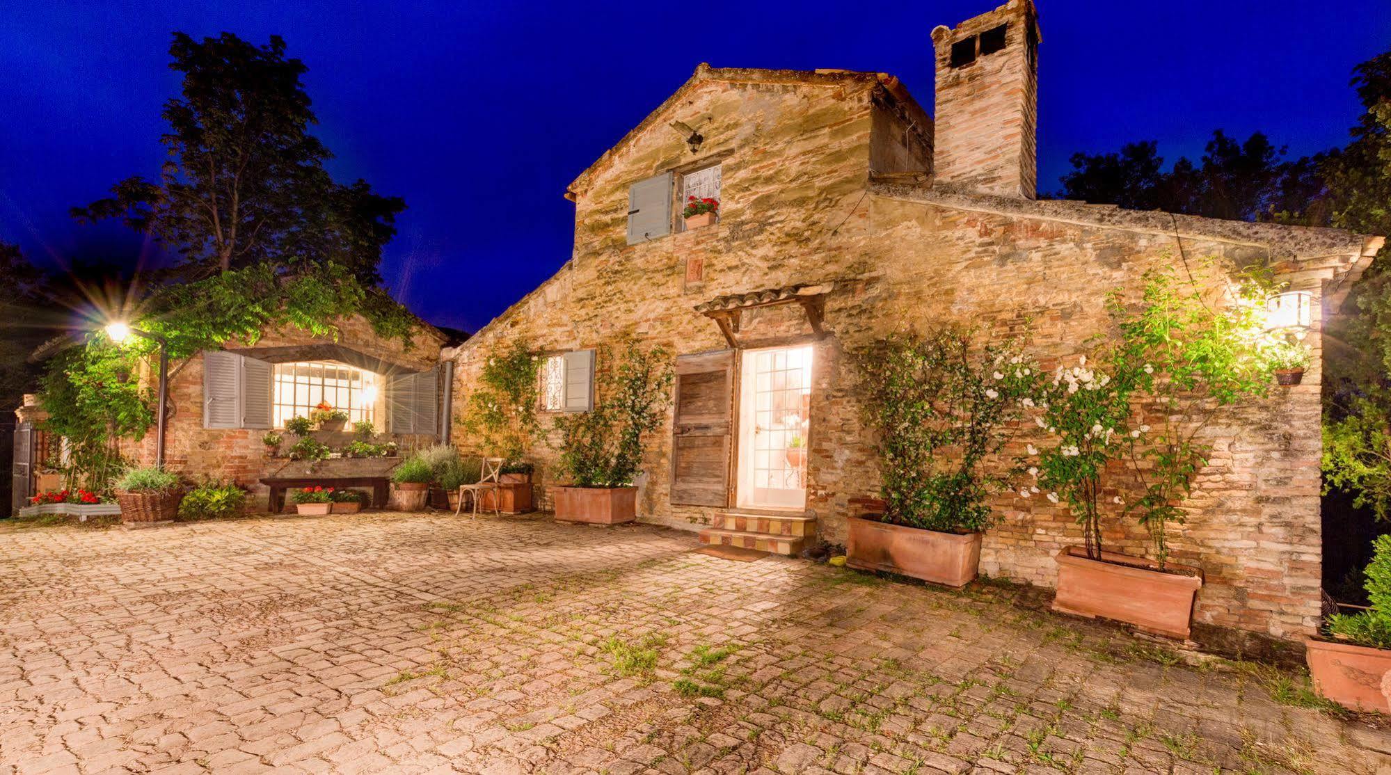 B&B La Residenza Del Poeta Montesicuro Esterno foto